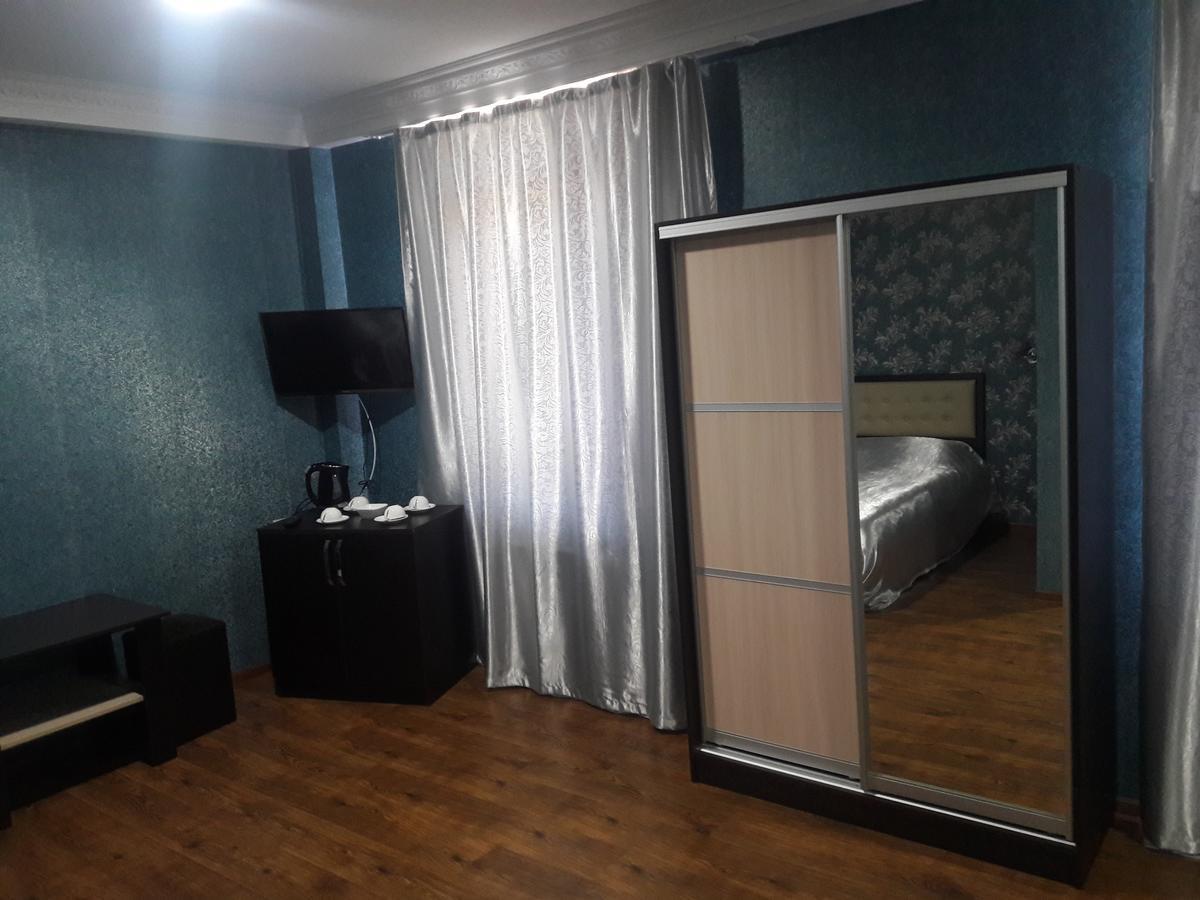Kavkaz Hotel & Restaurant Marneuli Exterior photo
