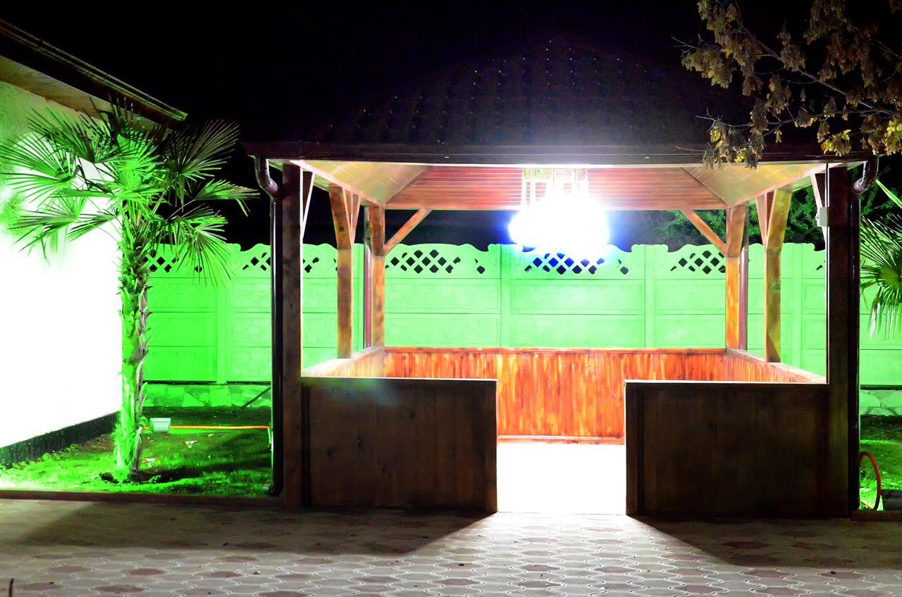 Kavkaz Hotel & Restaurant Marneuli Exterior photo